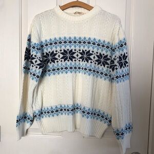 Vintage Zellers Crewneck Knit Sweater Snowflakes Size L White and Blue